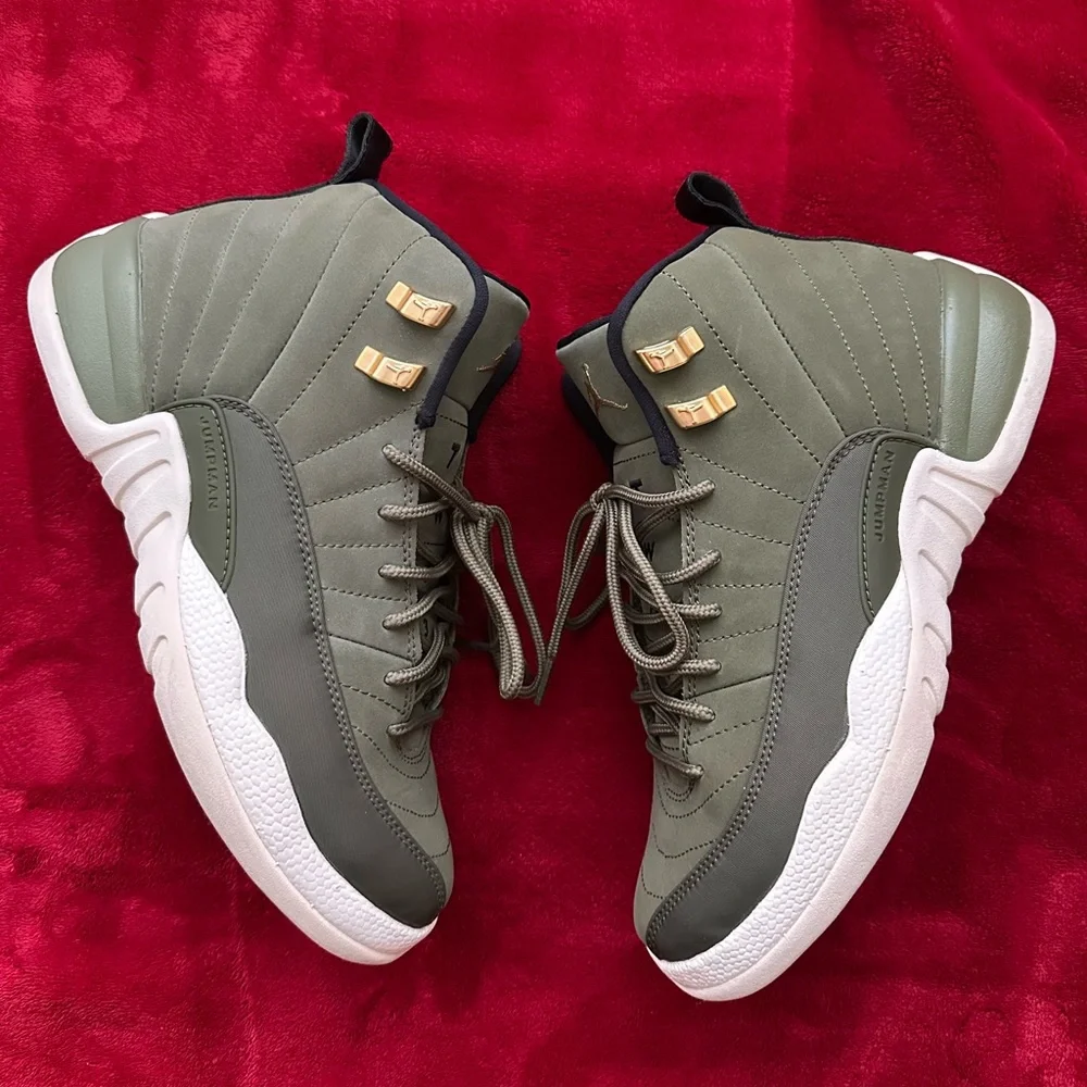 Jordan 12 Retro